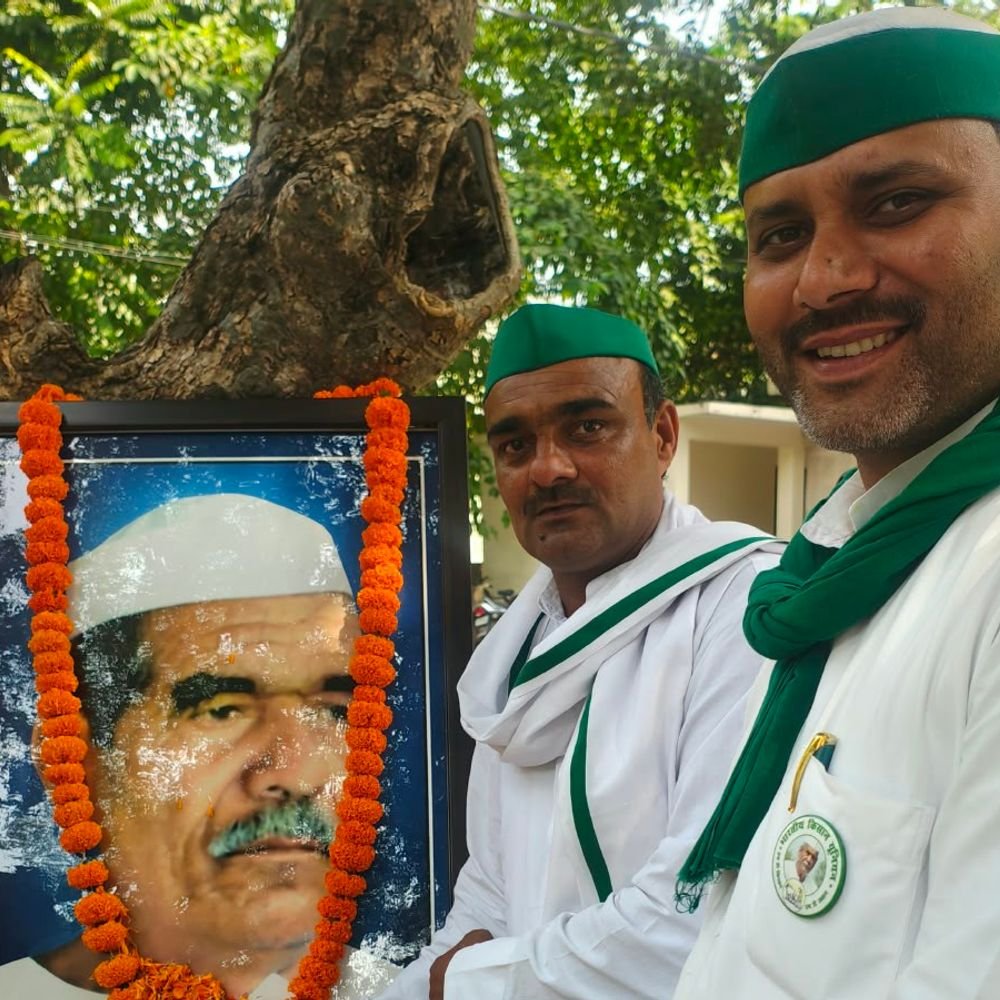 सहारनपुर में बाबा टिकैत जयंती आयोजित:कार्यकर्ताओं ने चित्र पर पुष्प अर्पित किए, संघर्ष योगदान को याद किया