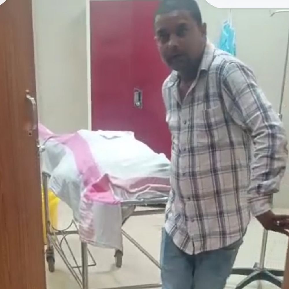 देवरिया में दो बाइकें सामने से भिड़ीं:एक युवक की मौत, पिपरा मदन गोपाल गांव के पास हुआ हादसा