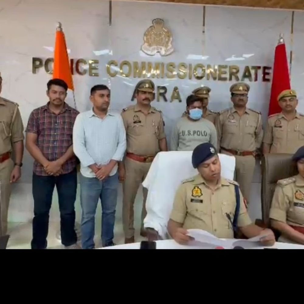 आगरा में बहन को गोली मारने वाला भाई गिरफ्तार:छोटी बहन की शादी से नाराज राहुल 6 घंटे में शाहदरा कट से पकड़ा गया, तमंचा-कारतूस बरामद