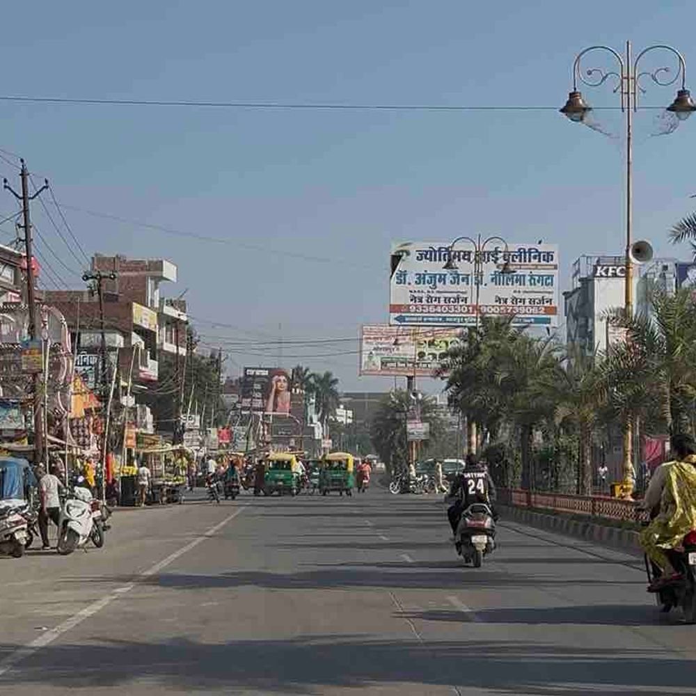 गोरखपुर में अक्टूबर के आखिरी दिनों में बढ़ने लगी ठंडक:दिन में तेज धूप से गर्मी, रात में गिरेगा तापमान