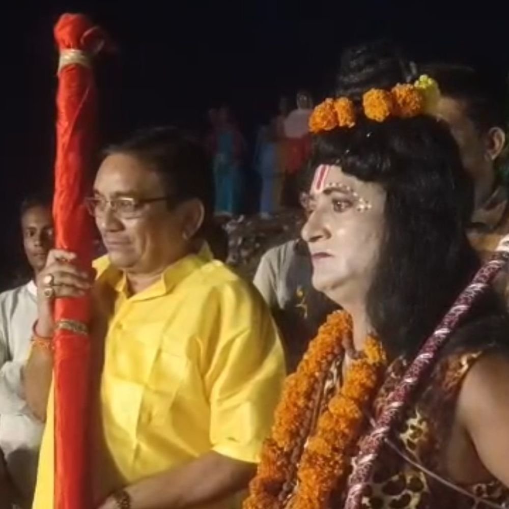 पुराना दसवां घाट रामलीला में राम-केवट संवाद का मंचन:भाजपा नेता श्याम बिहारी शर्मा ने निभाई केवट की भूमिका