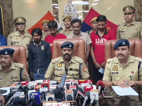 कैंट के खंडहर बने वाहन चोरों का ठिकाना, चार गिरफ्तार:50 से ज्यादा वाहन चुराकर पार्ट्स में बेचने का दावा, नौ बाइक, एक स्कूटी बरामद