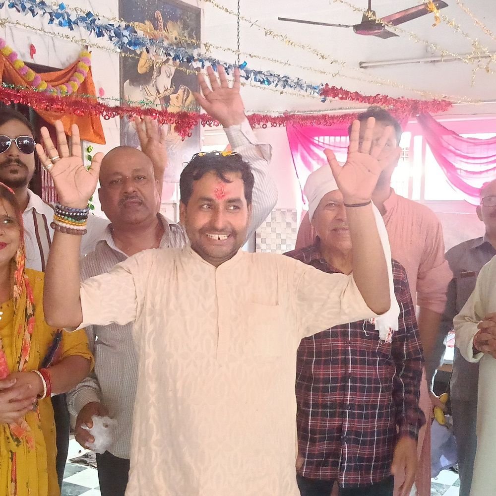 श्री हनुमानगढ़ी मंदिर में ब्रह्म भोज:अयोध्या-काशी तीर्थयात्रियों के लिए हुआ ब्रह्म भोज, बांटा जगन्नाथ महाप्रसाद