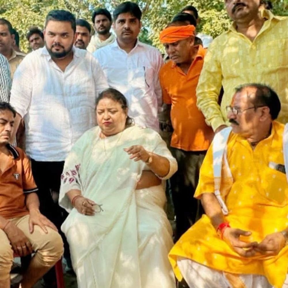 सरयू में डूबे मासूम का 5वें दिन भी नहीं मिला:बहराइच में NDRF ने 10 किमी तक नदी खंगाली, विधायक ने परिजनों से मुलाकात की