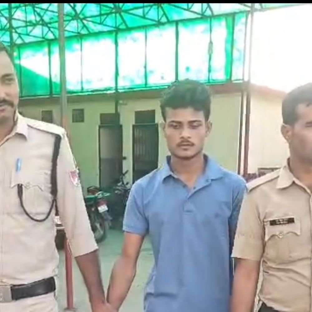 ट्रांसफार्मर से कॉपर चोरी करने वाले गिरोह का सदस्य गिरफ्तार:कासगंज में 8 KG कॉपर बरामद, मोबाइल में 2 ट्रांसफार्मरों की रेकी के वीडियो