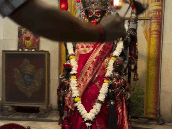 नवरात्रि के पहले दिन मंदिरों में उमड़े श्रद्धालु:हो रही पूजा अर्चना, घर-घर ढोल-बैंड के साथ पहुंचीं मां दुर्गा की प्रतिमाएं