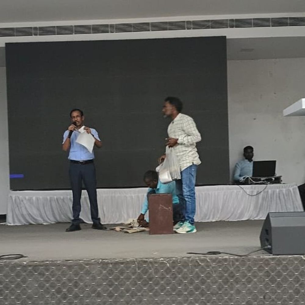 जौनपुर में मतदान कार्मिकों को मिला प्रशिक्षण:एमएलसी चुनाव के लिए डीएम ने दिए निर्देश, दो पालियों में हुई ट्रेनिंग