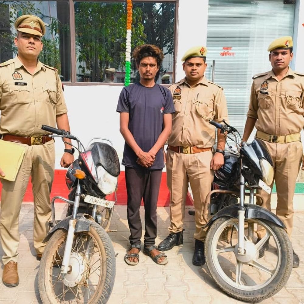 ललितपुर में बाइक चोर पकड़ा गया:चोरी की 2 बाइक बरामद, मध्य प्रदेश का रहने वाला है आरोपी