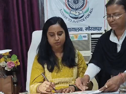 सरकारी योजनाओं का सीधा लाभ पहुंचेगा:गोरखपुर में तहसीलों में कैंप, लगाकर चुने जाएंगे पात्र, 1 नवंबर को मेगा इवेंट