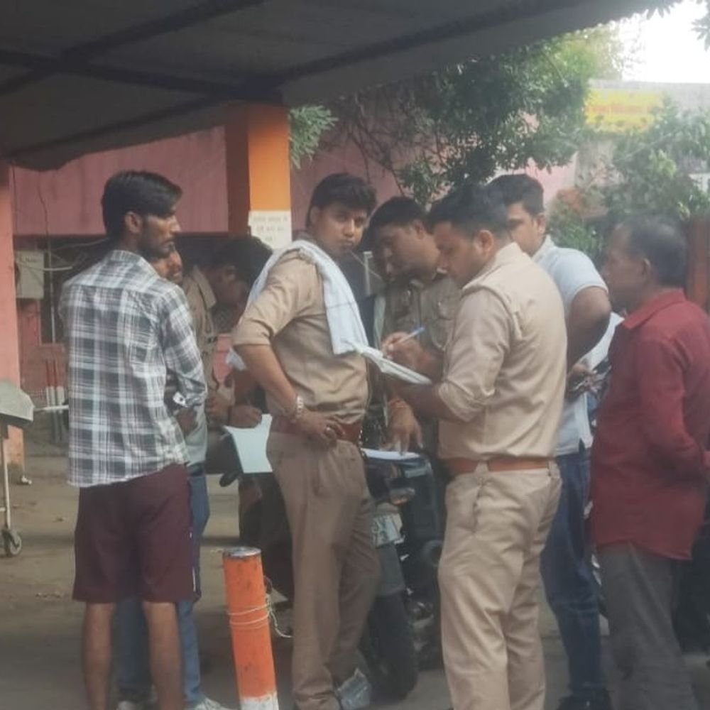 70 साल की महिला का घर में मिला शव:अकेले रहती थीं, मौत की वजह साफ नहीं; पुलिस जांच में जुटी