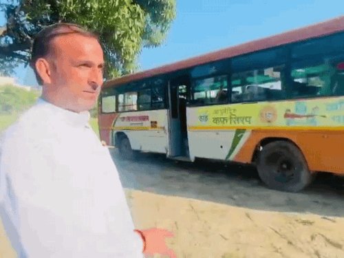विरोध के बाद लोहियानगर से रोडवेज ने वापस बुलाईं बसें:प्राधिकरण की जमीन पर बने बस अड्‌डे पर 38 दिन से जारी है किसानों का धरना