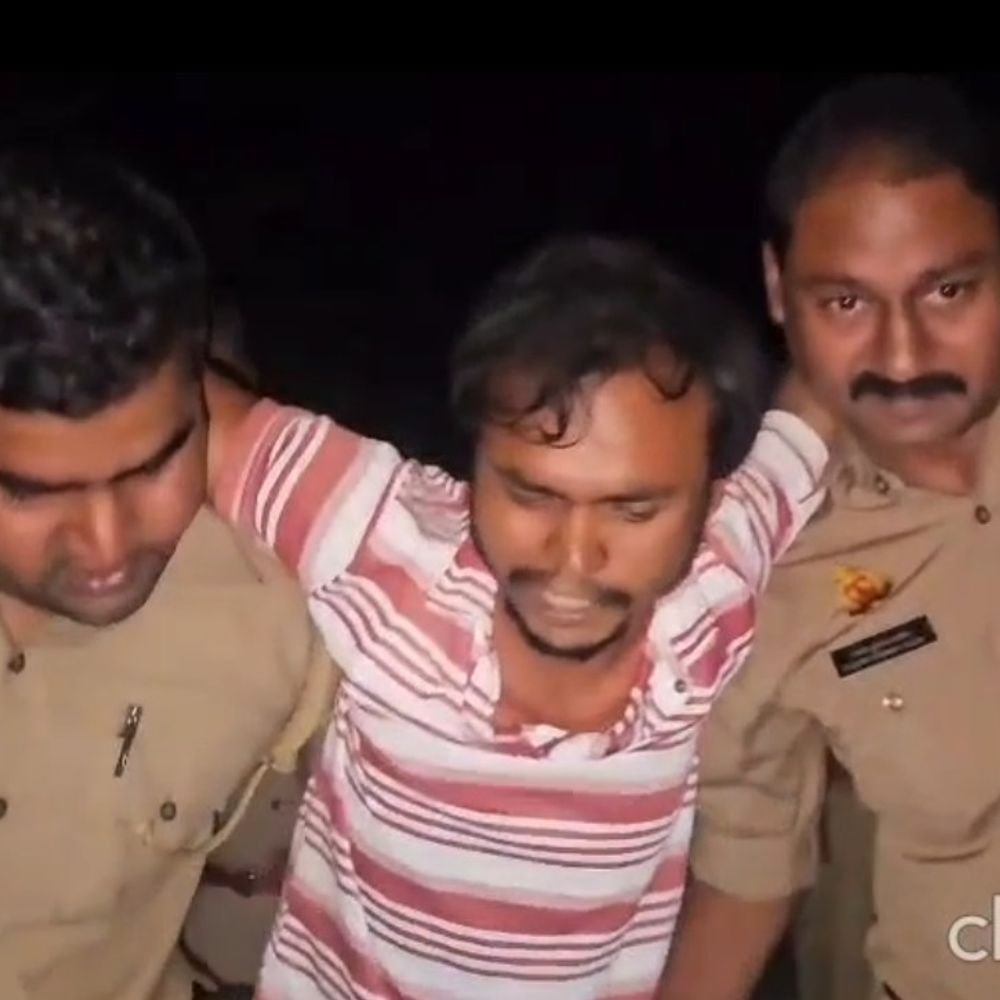 मेरठ में हत्या के दो आरोपी पुलिस मुठभेड़ में गिरफ्तार:पुलिस टीम पर फायरिंग, जवाबी कार्रवाई में आरोपी के पैर में लगी गोली