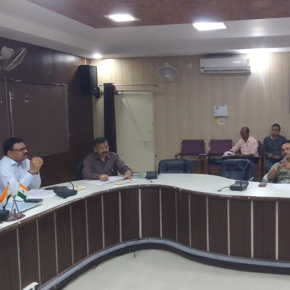 बदायूं में विशेष मतदाता पंजीकरण अभियान:मतदेय स्थलों पर लगेंगे कैंप, राजनीतिक दलों से सहयोग की अपील