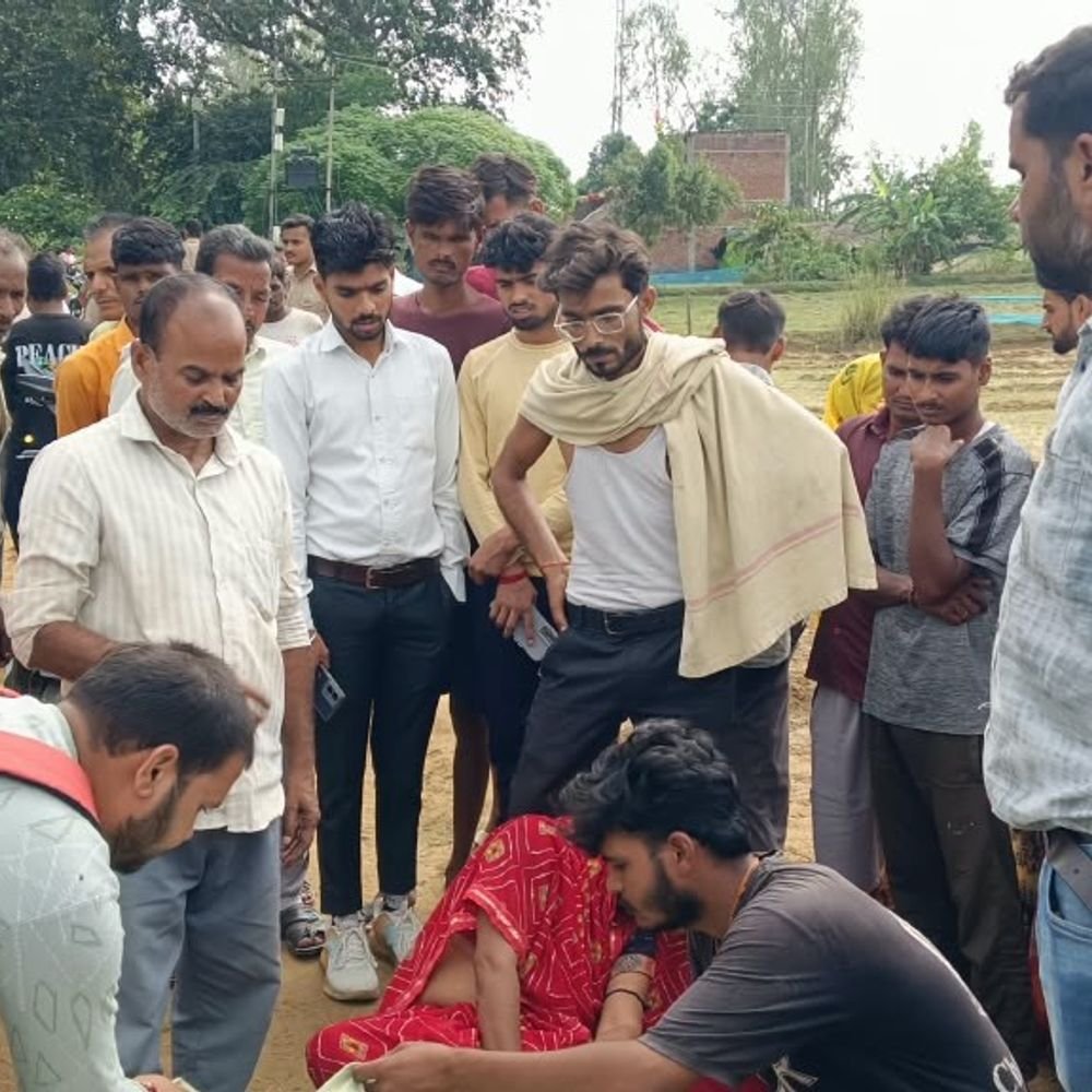 सीतापुर में सरायन नदी में मिला लापता युवक का शव:हैदरपुर पुल पर मिले कपड़े और मोबाइल, 2 दिन से चल रही थी तालाश