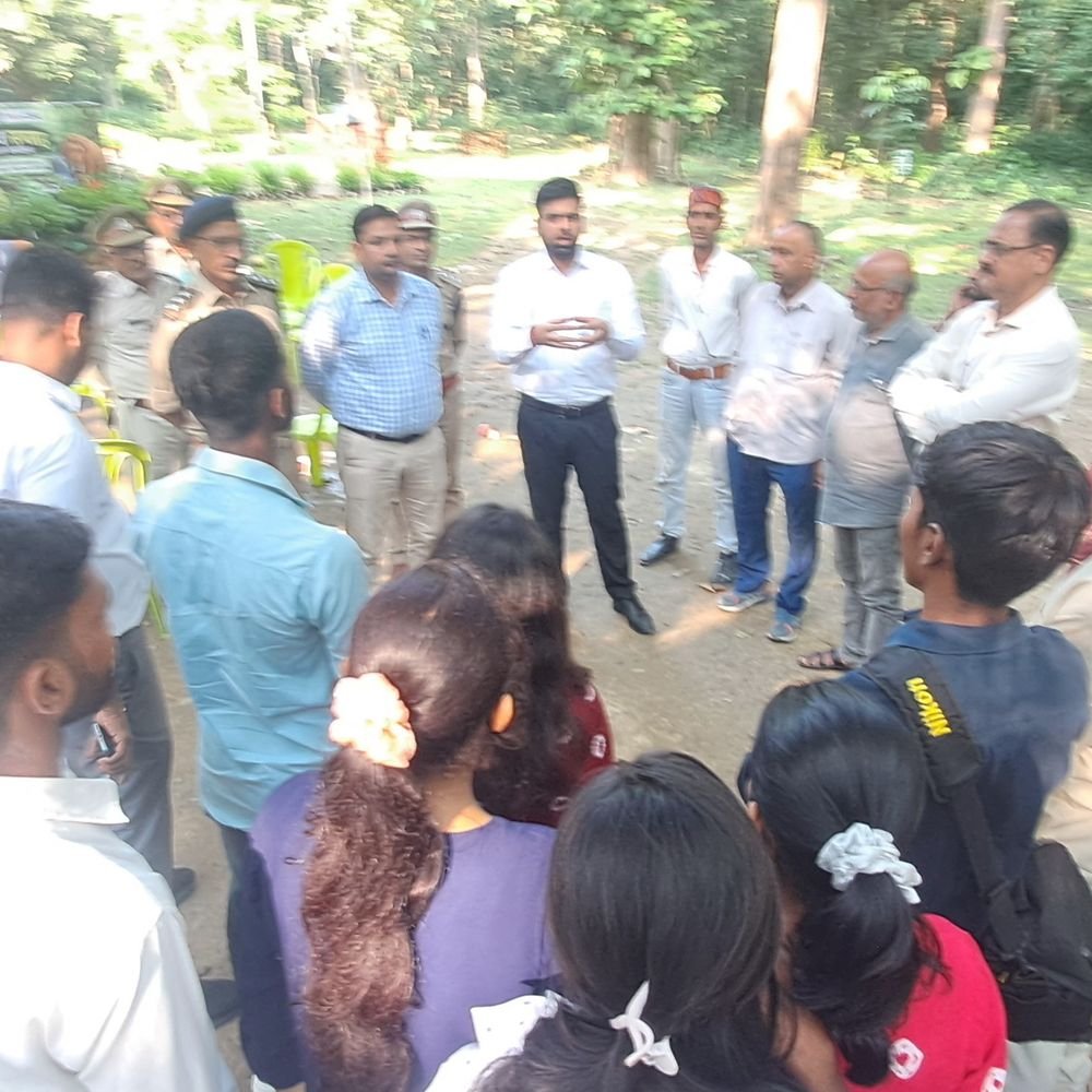 120 गांवों तक पहुंचा वन्यजीव संरक्षण का संदेश:बलरामपुर में सर्दियों में सतर्क रहने की अपील, लोगों को किया जागरूक