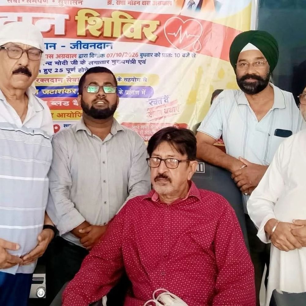गोरखपुर में रक्तदान शिविर आयोजित:मानवता की सेवा को समर्पित पहल, गुरुद्वारे पहुंच लोगों ने किया दान
