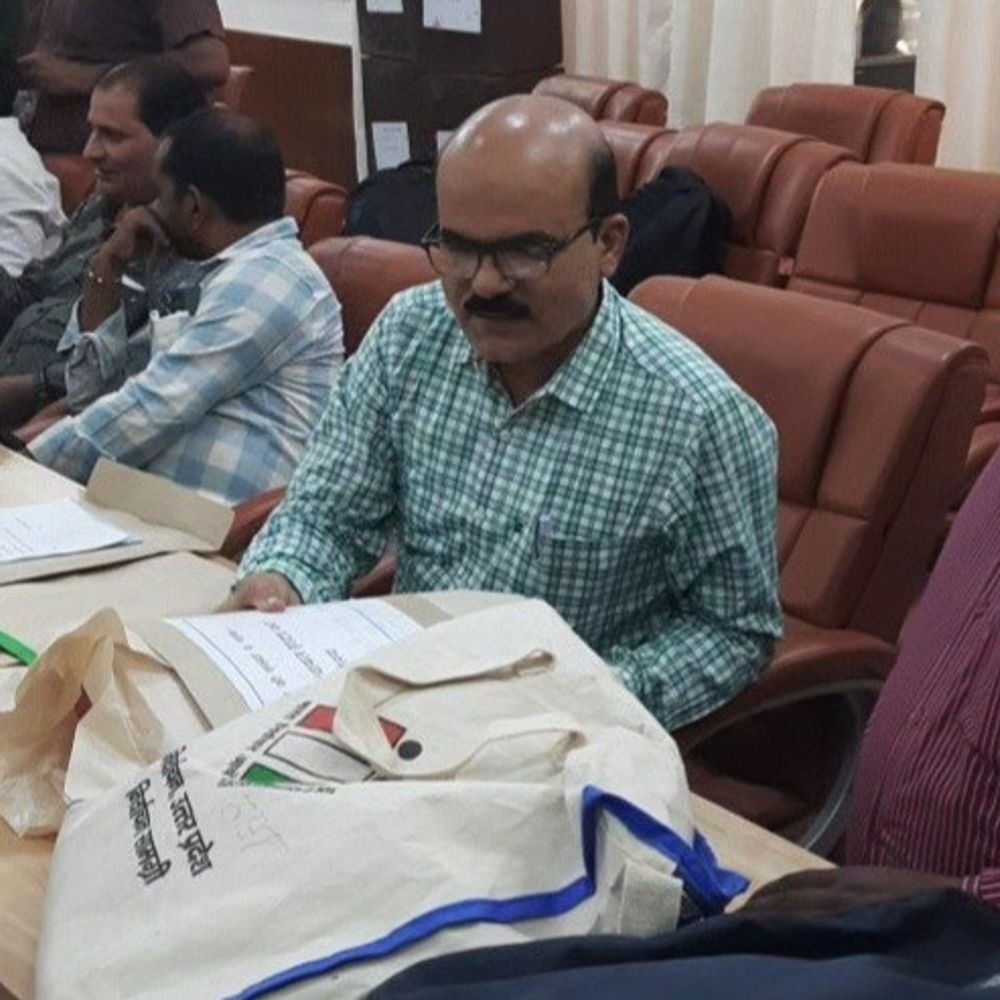 कुशीनगर में 15 बूथों पर होगा MLC चुनाव का मतदान:सुबह 8 से शाम 4 बजे तक होगी वोटिंग, 27 अक्टूबर को मतगणना