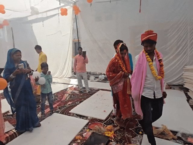 अयोध्या में 163 जोड़ों ने थामा एक-दूजे का हाथ:पूरा बाजार ब्लॉक में मुख्यमंत्री सामूहिक विवाह समारोह; दो मुस्लिम जोड़ों का निकाह भी हुआ