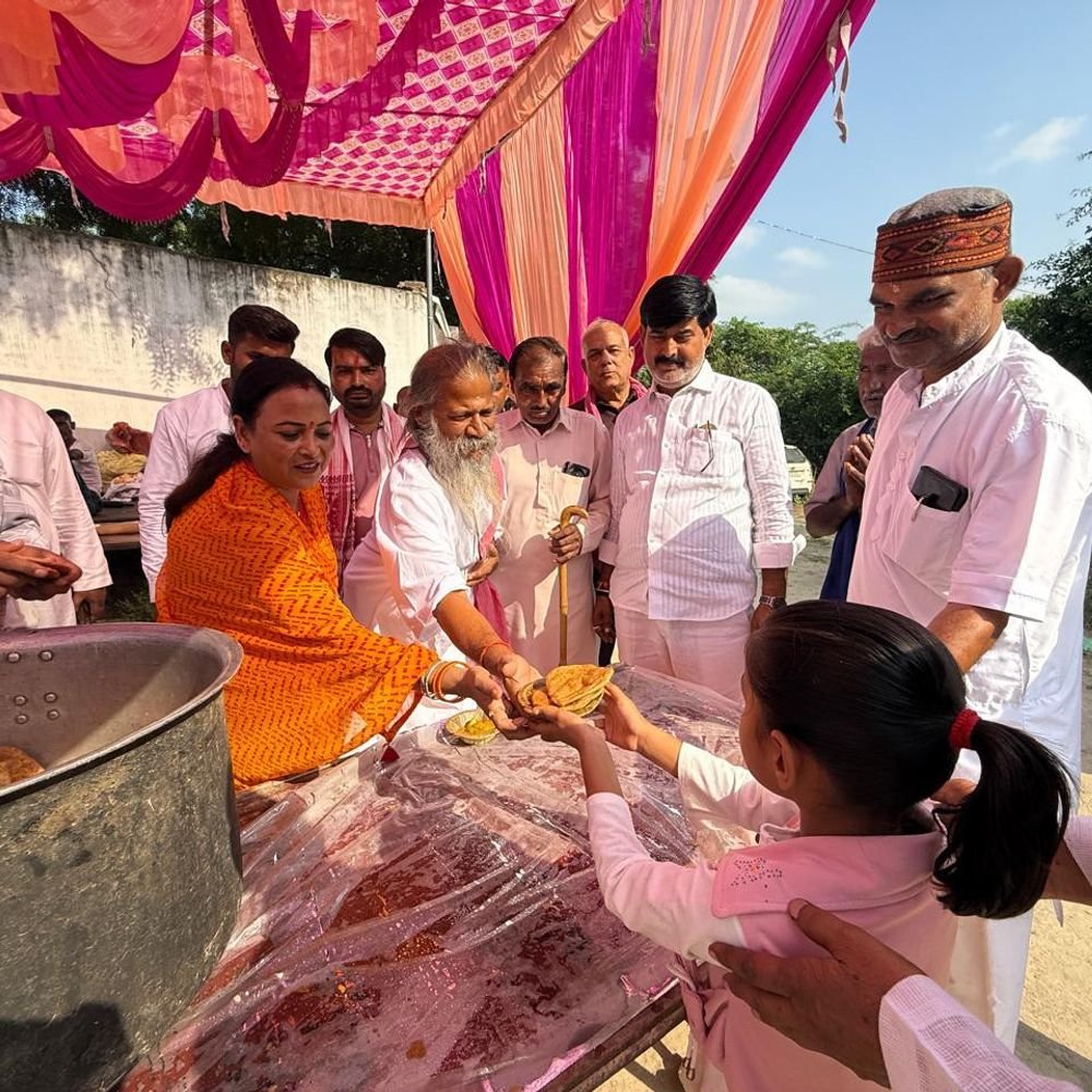 घाटमपुर में दुर्गा देवी मंदिर पर भंडारा आयोजित:क्षेत्रवासियों के सुख, शांति; समृद्धि और खुशहाली की कामना की गई