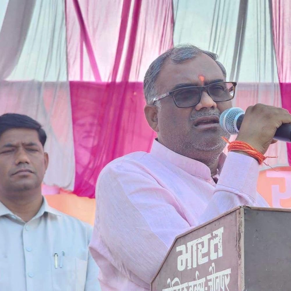 जौनपुर में 'सेवा के रंग, राष्ट्र के संग' कार्यक्रम:राज्यमंत्री गिरीश चंद्र यादव ने उद्घाटन किया, रंगोलियों में दिखी विकसित भारत की झलक