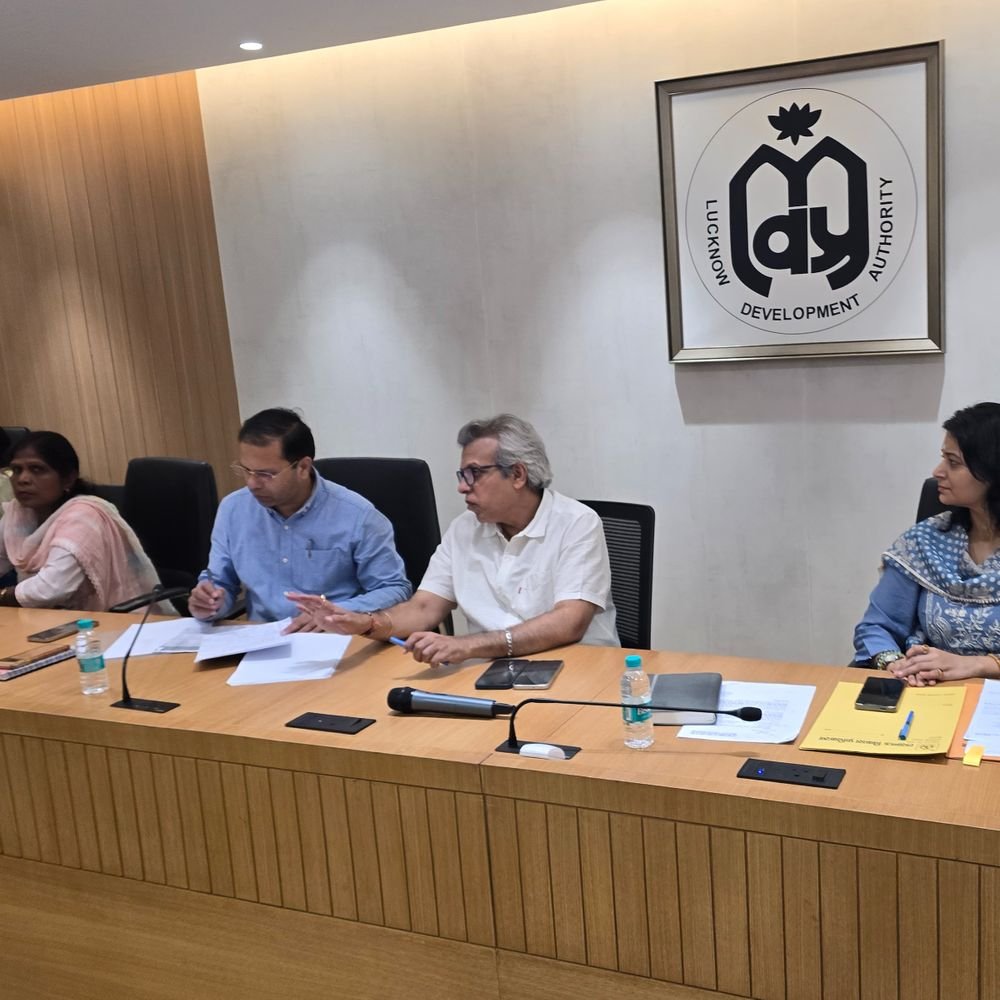 एलडीए का रजिस्ट्री मेला एक दिन बढ़ा:बीते तीन दिन में 318 आवंटियों की हुई रजिस्ट्री, एक ही जगह मिल रही फाइल तैयार करने से लेकर रजिस्ट्री तक की सुविधा