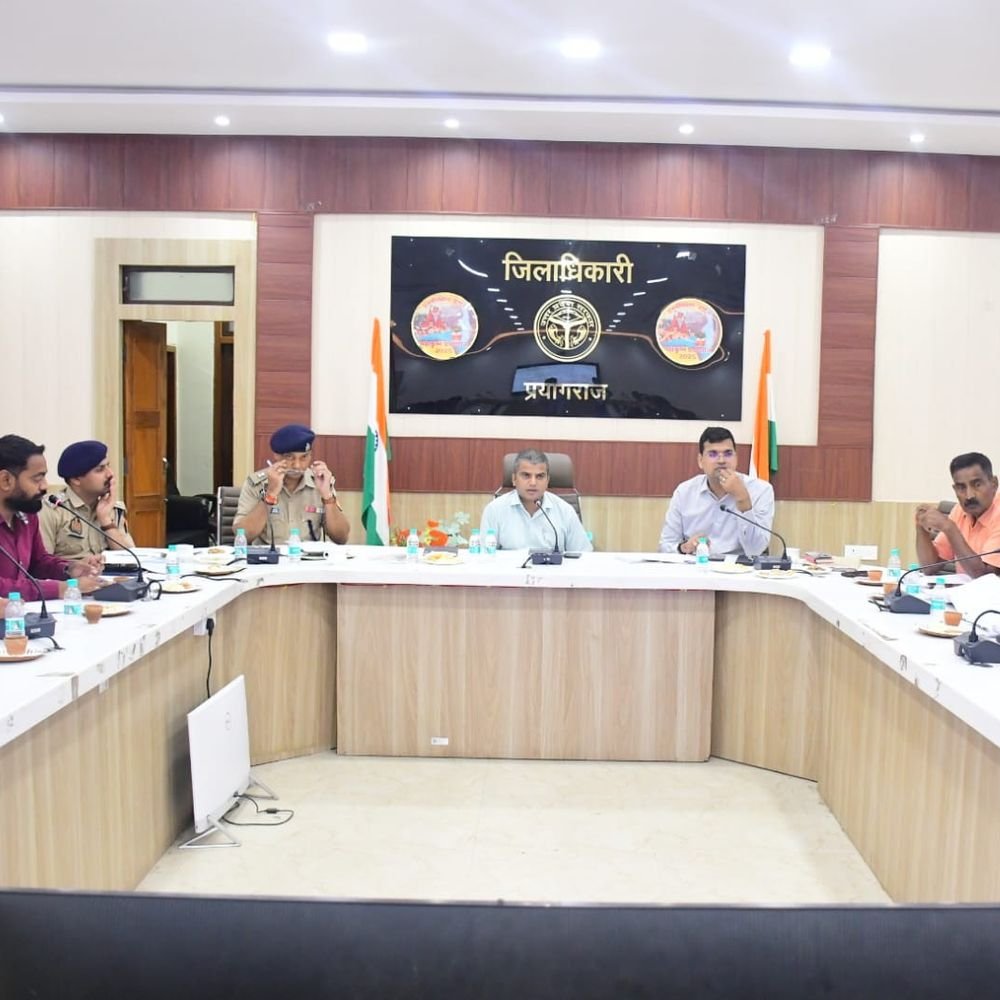 प्रयागराज में 19 नवंबर को अखिल भारतीय इंदिरा मैराथन:डीएम ने रूट के गड्ढे भरने के निर्देश दिए, विजेता को मिलेंगे 2 लाख रुपये
