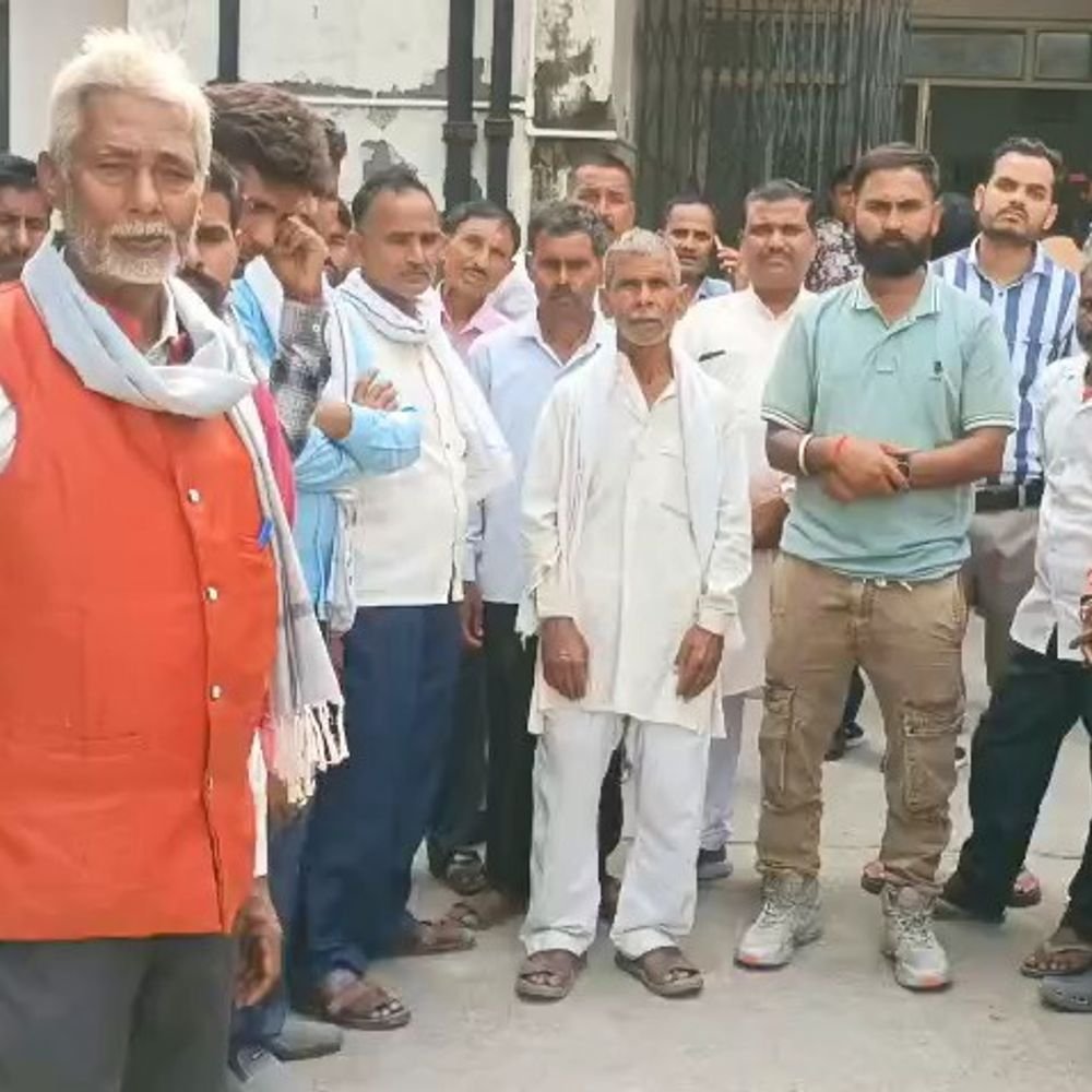 हॉस्टल में बीफार्मा पास युवक फंदे से लटका मिला:भाई ने प्रेमिका पर प्रताड़ित करने का आरोप लगाया, पुलिस ने शव पोस्टमार्टम को भेजा