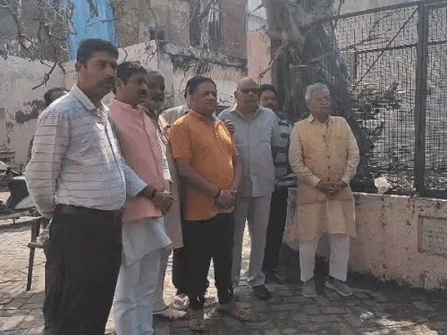 राजयसभा-सांसद ने शुरू कराया 16वीं शताब्दी के शिवालय का जीर्णोद्धार:सेवा संकल्प अभियान के तहत छत्ता अनंतराम स्थित श्री विश्वनाथ महादेव मंदिर में हुई मरम्मत
