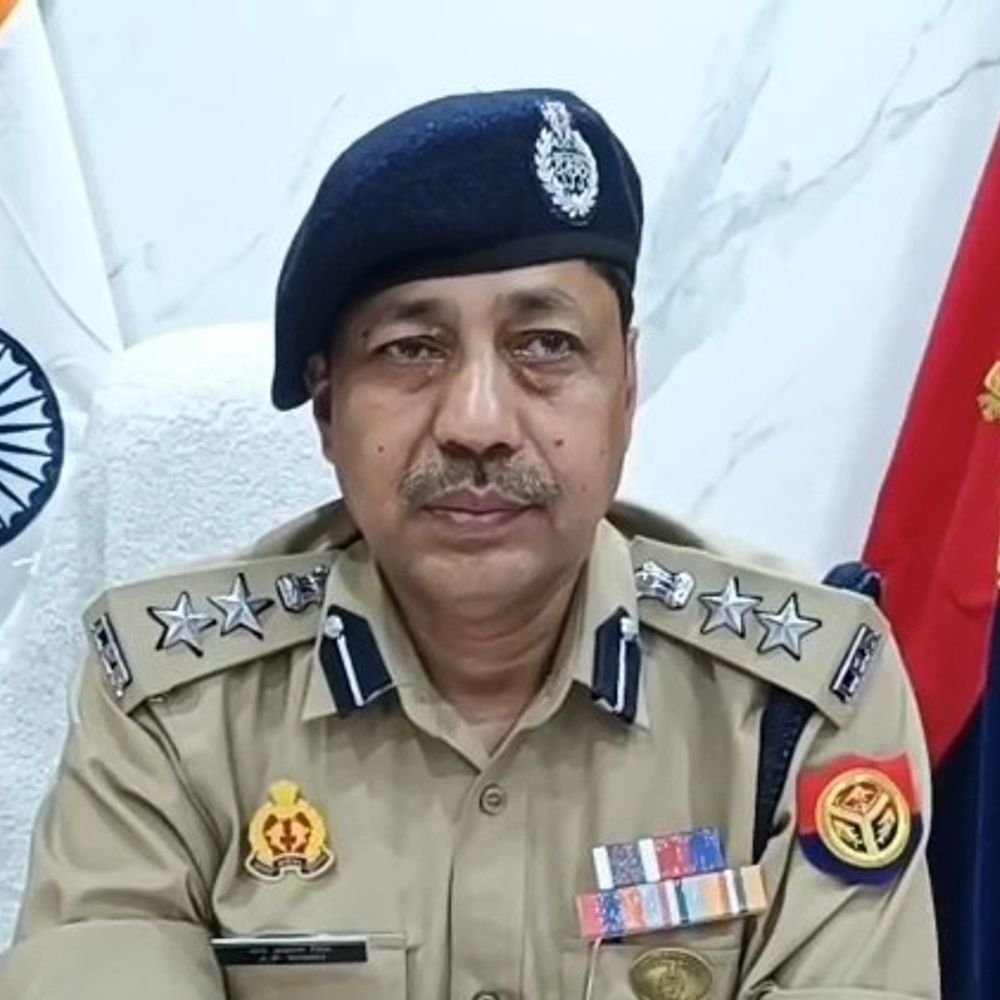 उन्नाव में 53 पुलिसकर्मियों का तबादला:38 सिपाही डायल-112 परियोजना में भेजे गए, MLA की शिकायत पर सिपाही लाइन हाजिर