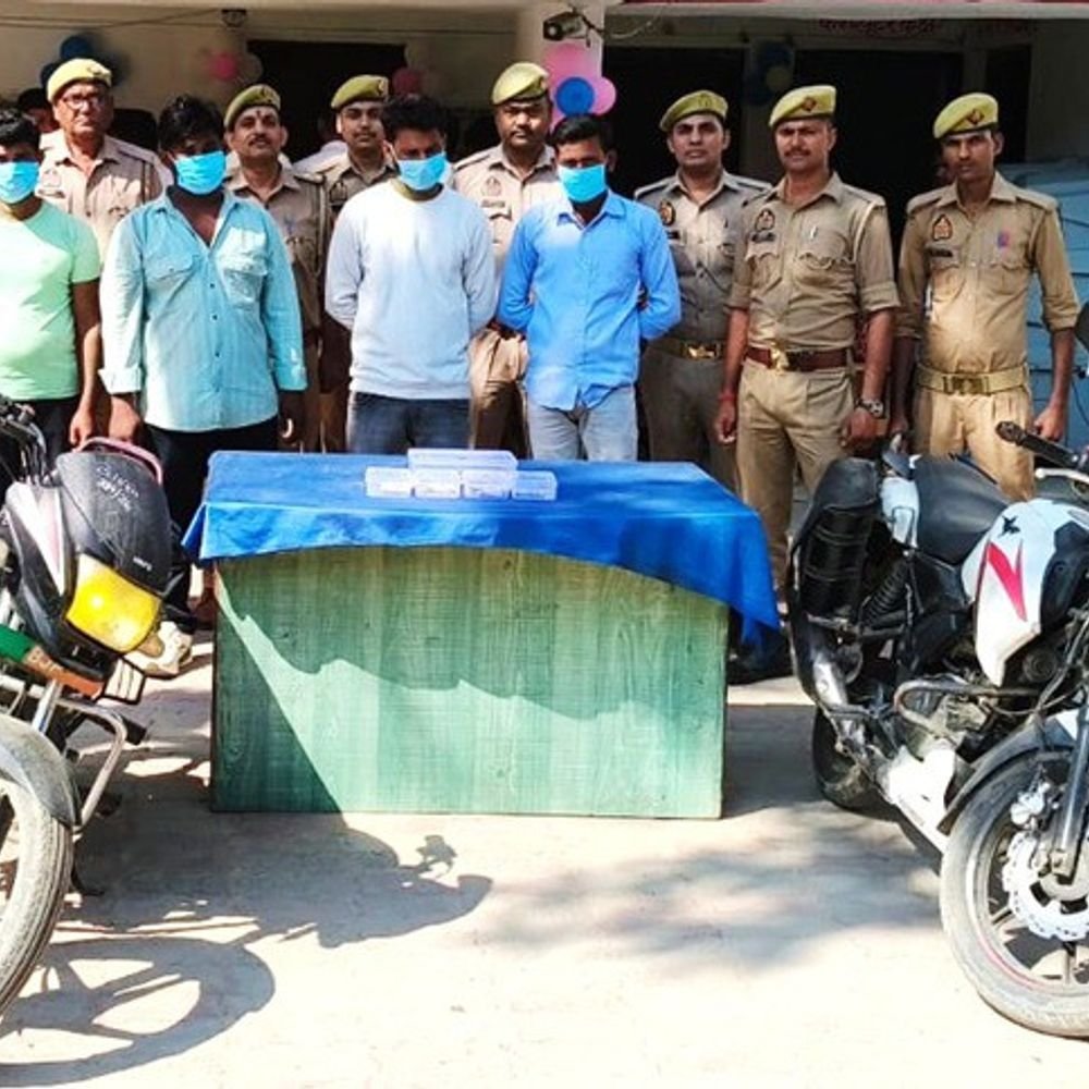 फाइनेंस कंपनी कर्मचारी से लूट का खुलासा, चार गिरफ्तार:49,500 रुपये नकद, टैबलेट और वारदात में प्रयुक्त दो बाइक बरामद
