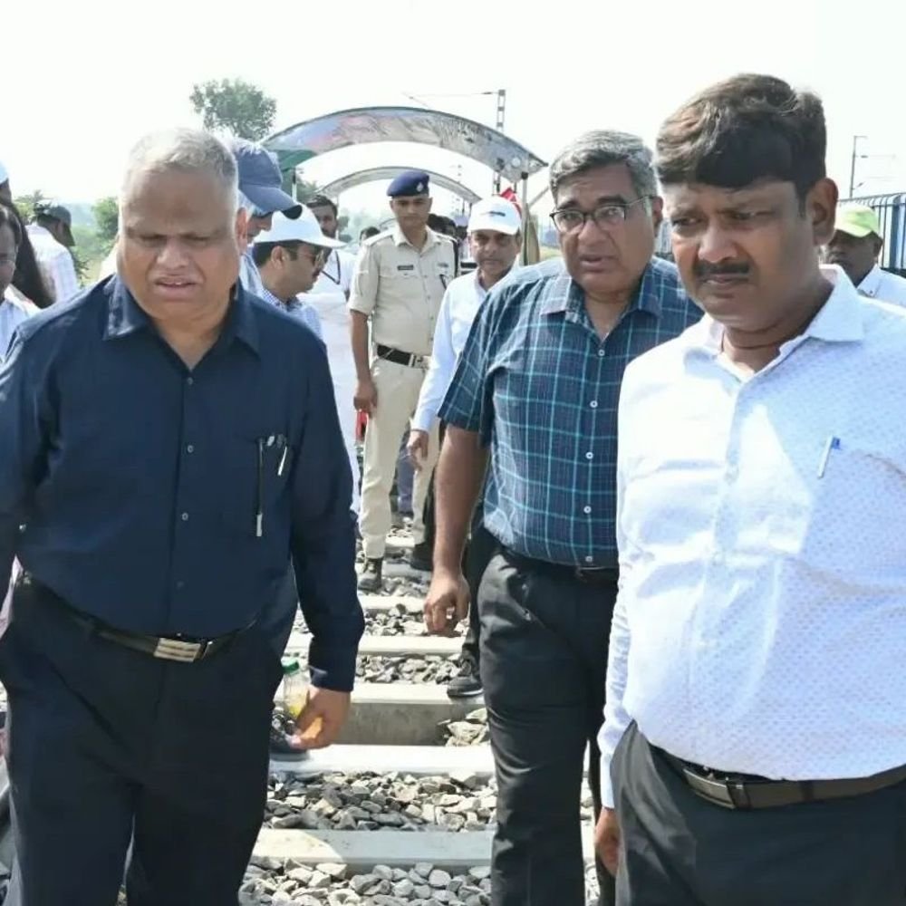 ललितपुर: बीना-आगासोद तीसरी रेल लाइन का CRS ने किया निरीक्षण:इसके शुरू होने से सुधरेगा समय प्रबंधन, स्पीड ट्रायल जल्द