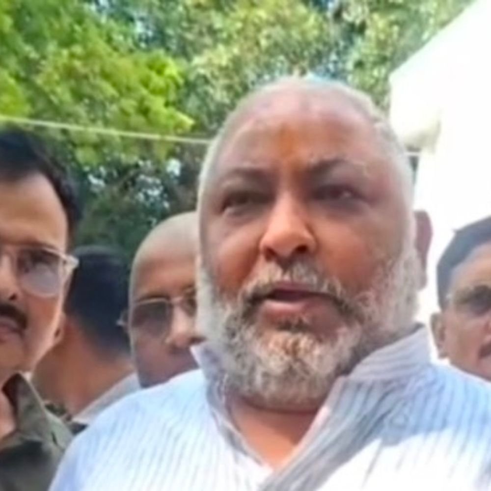 परिवहन मंत्री दयाशंकर सिंह का राहुल गांधी पर पलटवार:बलिया में बोले- कांग्रेस चुनाव आयोग का दुरुपयोग करती रही, अब सही काम कर रहा तो दर्द हो रहा