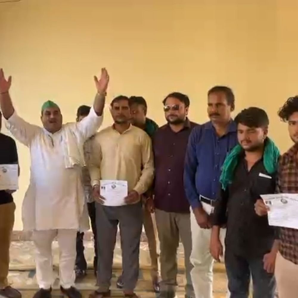 गजरौला में युवा किसान चिंतन शिविर:नरेश चौधरी बोले- समय पर नहीं मिल रहा भुगतान, तेज होगा आंदोलन