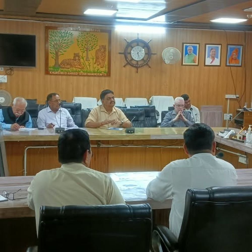 बिलाई-चीनी मिल को बकाया गन्ना भुगतान जल्द चुकाने का निर्देश:डीएम ने कहा- देरी बर्दाश्त नहीं, बाकी मिलों ने किया भुगतान