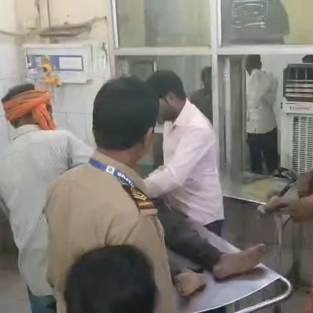 सीतापुर में अज्ञात वाहन ने रिक्शा चालक को रौंदा, मौत:घर लौटते समय लालपुर के पास हादसा, चालक फरार