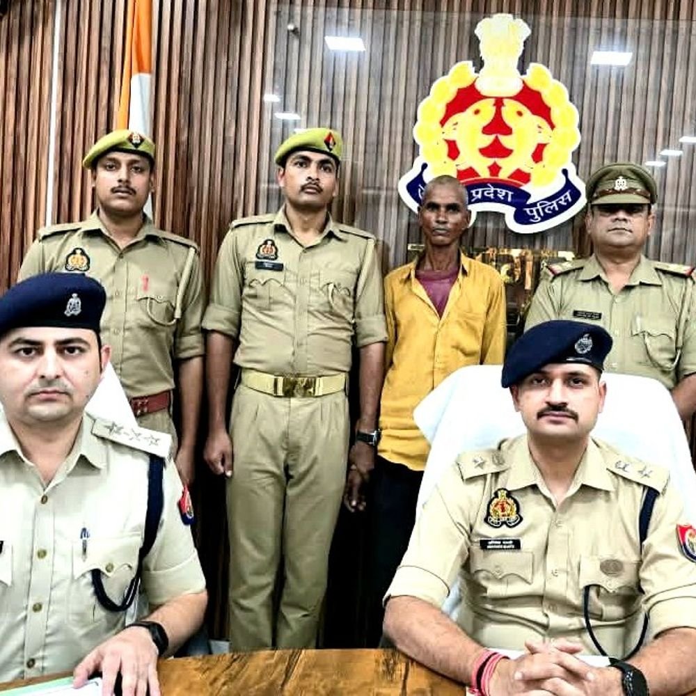 शराब के लिए रुपये न देने पर मां की हत्या:औरैया में जमीन पर पटककर मार डाला, बेटा गिरफ्तार; भाई को फंसाने की कोशिश थी