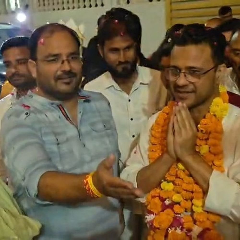 यासर शाह बोले- सपा का मुकाबला सिर्फ भाजपा से:सरकार बनाने के लिए लड़ रहे चुनाव; शिक्षकों और सपा नेताओं के साथ बैठक की