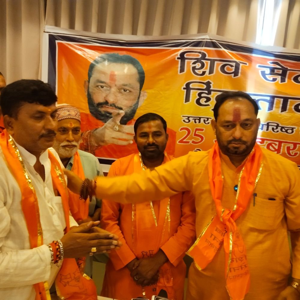 लखनऊ में शिवसेना हिंदुस्तान की बैठक:अक्षय साहनी बने कार्यकारी प्रदेश अध्यक्ष, मंदिर प्रबंधन के लिए कानून बनाने की मांग