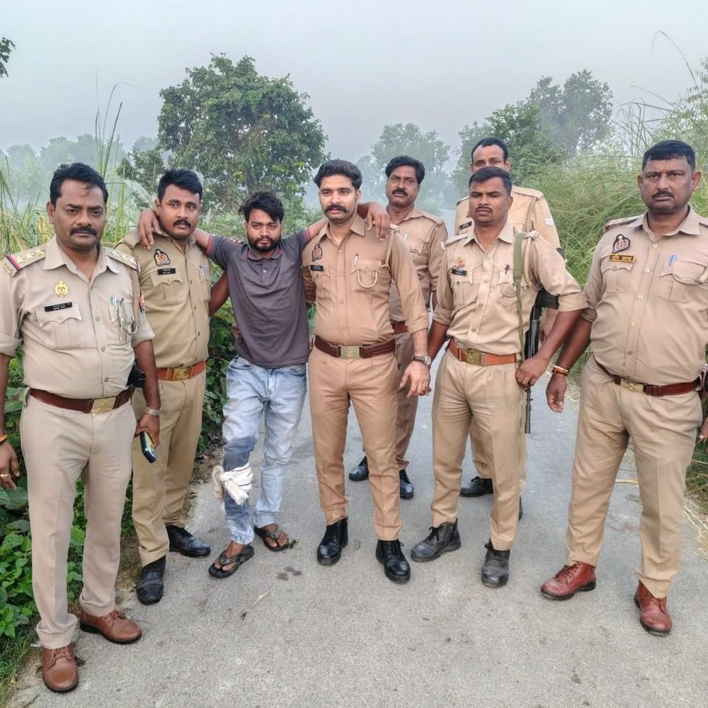किशोरी से दुष्कर्म का आरोपी 72-घंटे बाद मुठभेड़ में गिरफ्तार:सीतापुर में अगवा कर किया था दुष्कर्म, तमंचा-कारतूस और बाइक बरामद