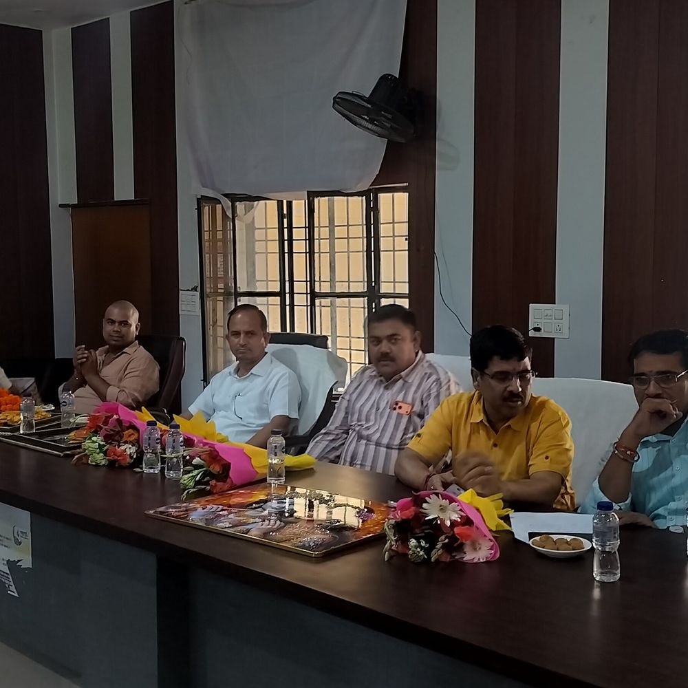 अयोध्या में सम्मान समारोह:सफाई कर्मचारी संघ के पदाधिकारियों ने लिया क्षेत्र को स्वच्छ व सुंदर बनाने का संकल्प