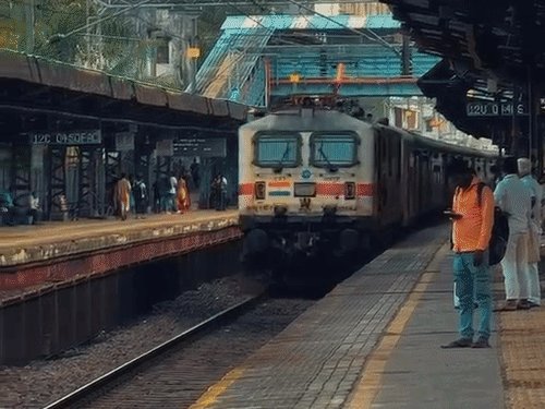 PET परीक्षा के लिए रेलवे की तैयारी पूरी:प्रयागराज से झांसी और कानपुर से मथुरा के लिए चलेंगी स्पेशल ट्रेनें