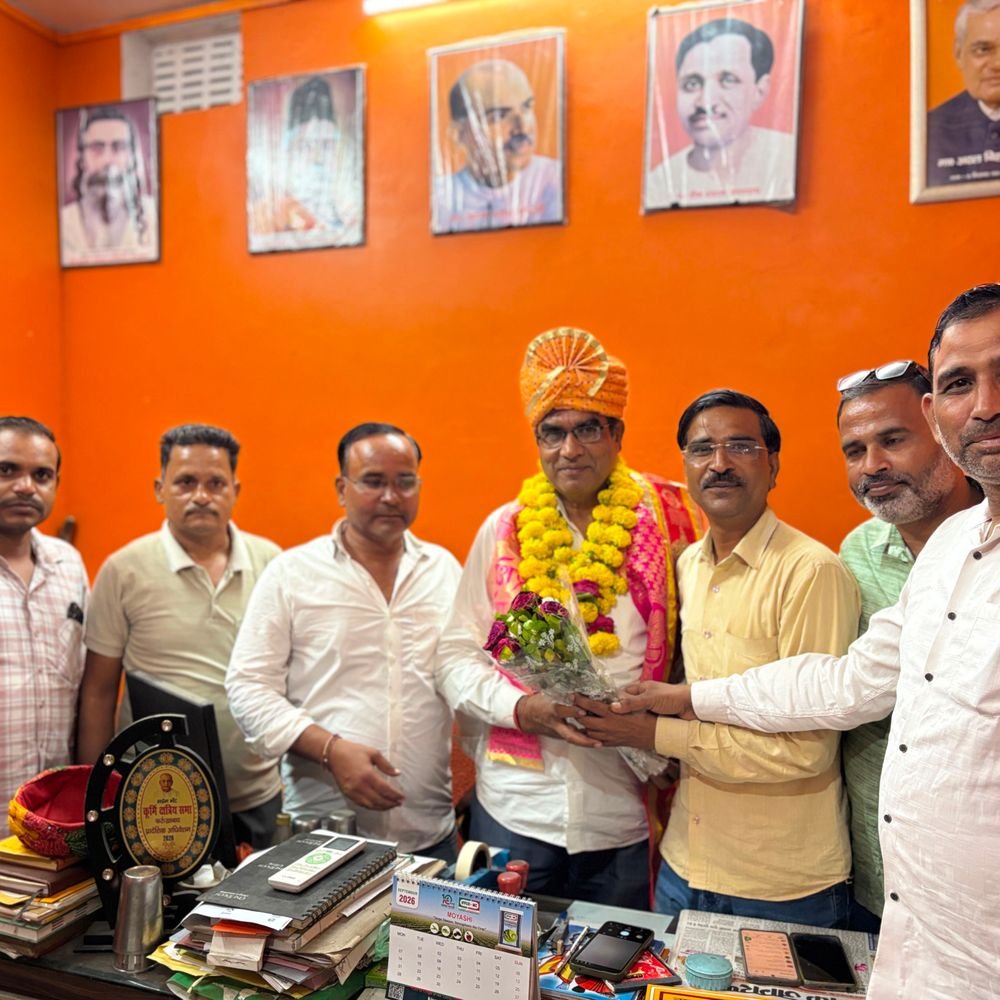 डॉ. बीके गंगवार दोबारा बने भाजपा किसान मोर्चा उपाध्यक्ष:समर्थकों ने फूलमाला पहनाकर किया स्वागत; 1989 में बने थे मंडल अध्यक्ष युवा मोर्चा