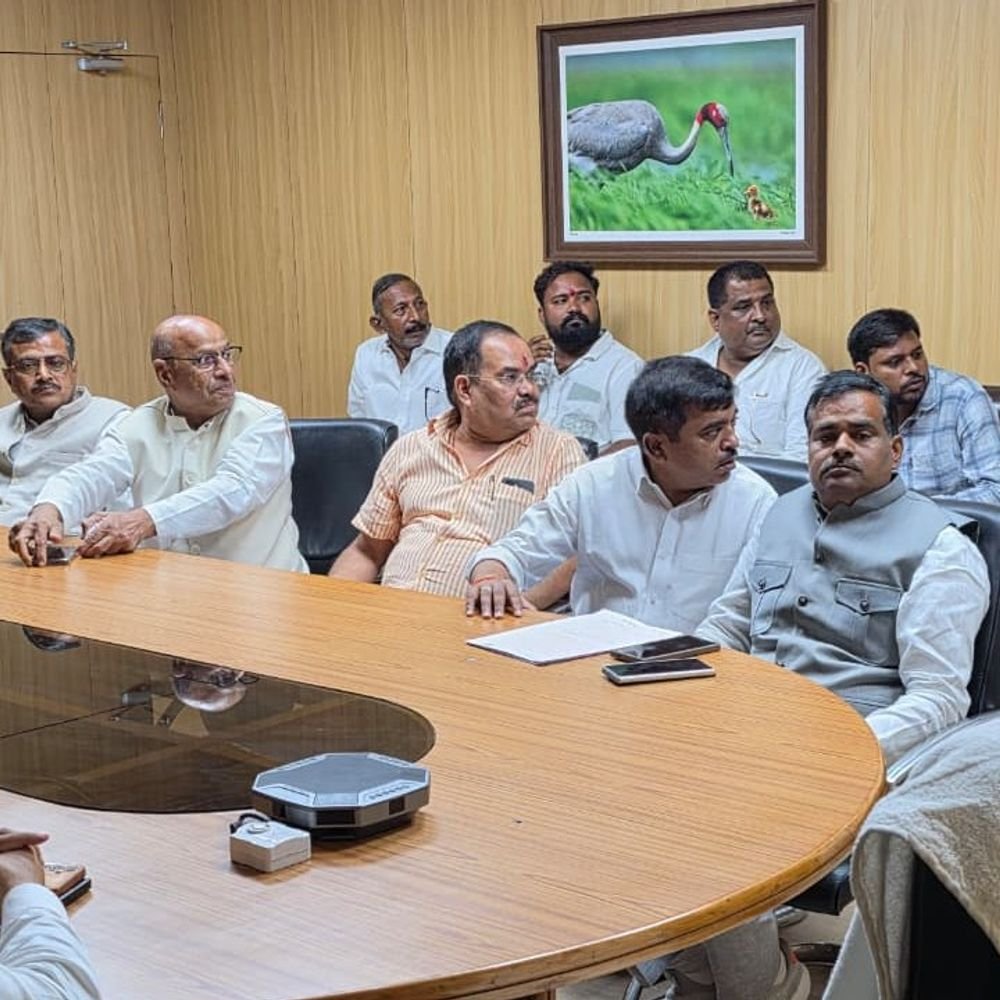 लखनऊ में राइस मिलर्स का प्रदर्शन:प्रोत्साहन राशि बढ़ाने और बकाया भुगतान की मांग को लेकर जताई नाराजगी