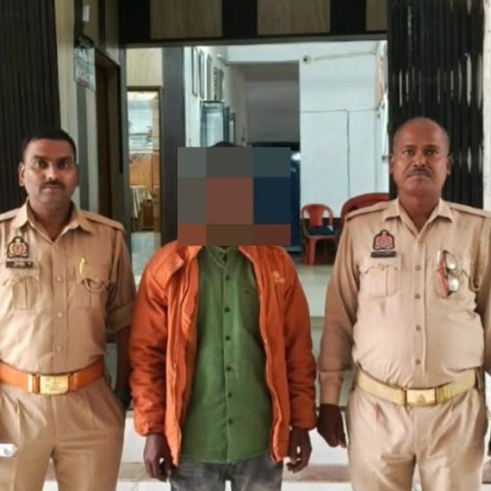 भदोही में गांजे के साथ दो लोग गिरफ्तार:ज्ञानपुर से 1.441 और गोपीगंज से 0.460 किलो गांजा मिला,  कीमत 95 हजार रुपए