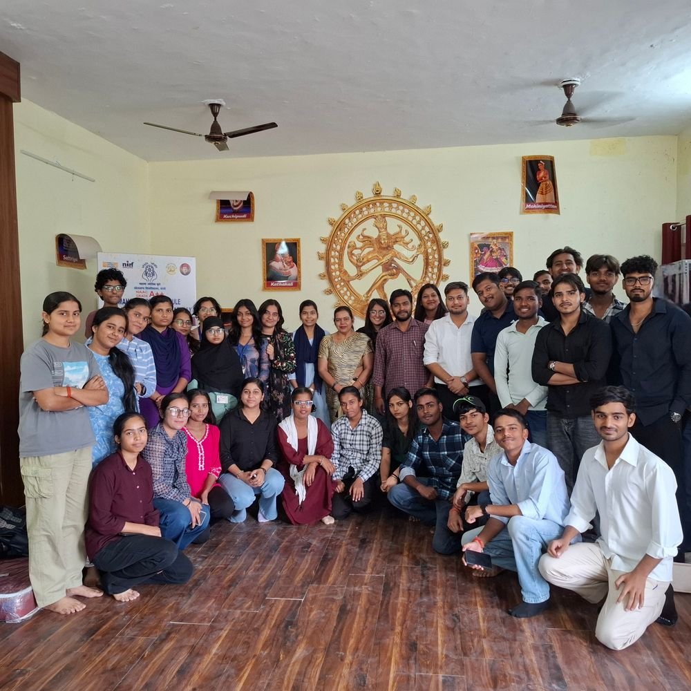 एमजेपीआरयू में टैलेंट हंट ऑडिशन, छात्रों ने दिखाया हुनर:सांस्कृतिक केंद्र में पारंपरिक और डिजिटल विधाओं में दी प्रस्तुतियां, कुलपति ने सराहा