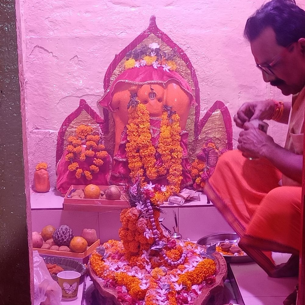 हनुमान मंदिर में वार्षिक श्रृंगार:भंडारे में उमड़े श्रद्धालु, 25 वर्षों से जारी है परंपरा
