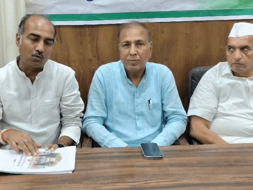 'सतीश महाना BJP के एजेंट की तरह कर रहे काम':कांग्रेस के यूपी सह प्रभारी बोले-स्पीकर पद से दें इस्तीफा,13 कार्यकर्ताओं पर 6 FIR हुई