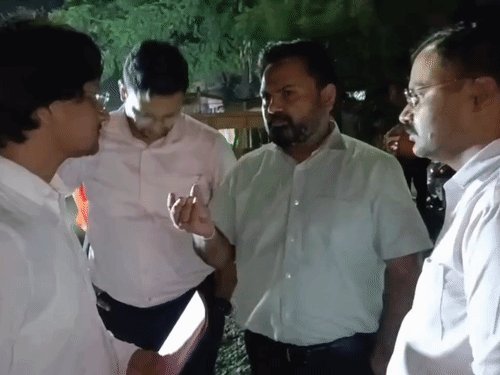 CM ग्रिड सड़क का निरीक्षण किया:DM आधी रात नगर आयुक्त और CDO संग लाल बंगला पहुंचे, बोले- दीपावाली से पहले खत्म करें काम