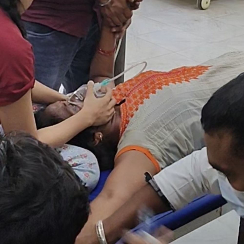 घरेलू विवाद में महिला ने की आत्महत्या की कोशिश:हाथरस में पति को शराब पीने से रोकने पर झगड़ा, जिला अस्पताल से गंभीर हालत में अलीगढ़ रेफर