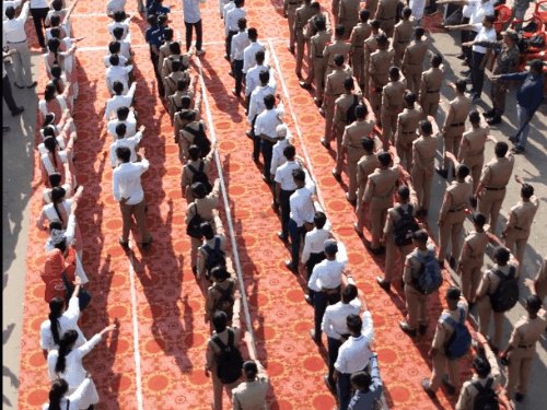 स्वच्छता ही सेवा अभियान में सफाई के लिए उमड़ा जनसैलाब:'एक दिन, एक घंटा, एक साथ' अभियान में जुटे 1000 युवा, मेयर और नगर आयुक्त ने लगाई झाड़ू